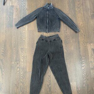 KITH Ribbed Knit Zip Cardigan & Jogger Set | Charcoal | Size S